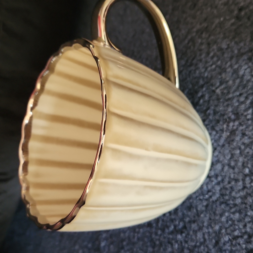 Elegant Cream Mug with Silver Handle - Picture 16 of 17